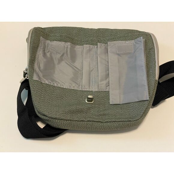 Savier Messenger Shoulder Bag Skate Streetwear Green Beige Adjustable Strap - Picture 3 of 9